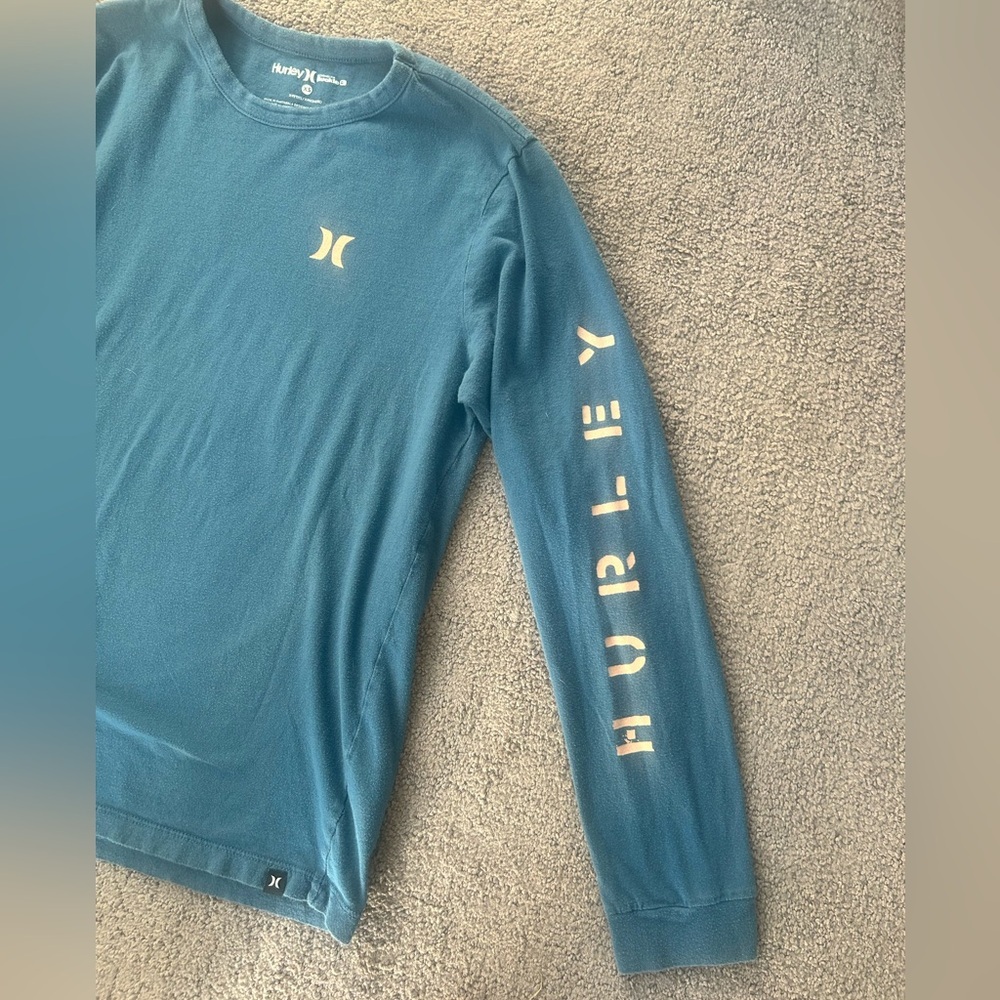 Hurley Blue Long Sleeve Graphic Shirt | Pink Logo Detail | Buckle Exclusive | XS - Picture 2 of 7